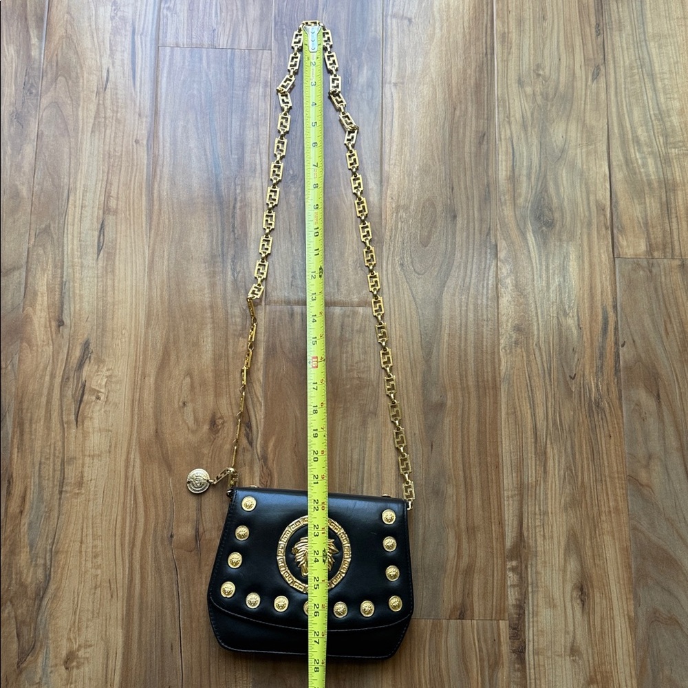 VTG • Medusa Head Leather & Chain Bag - Picture 6 of 9